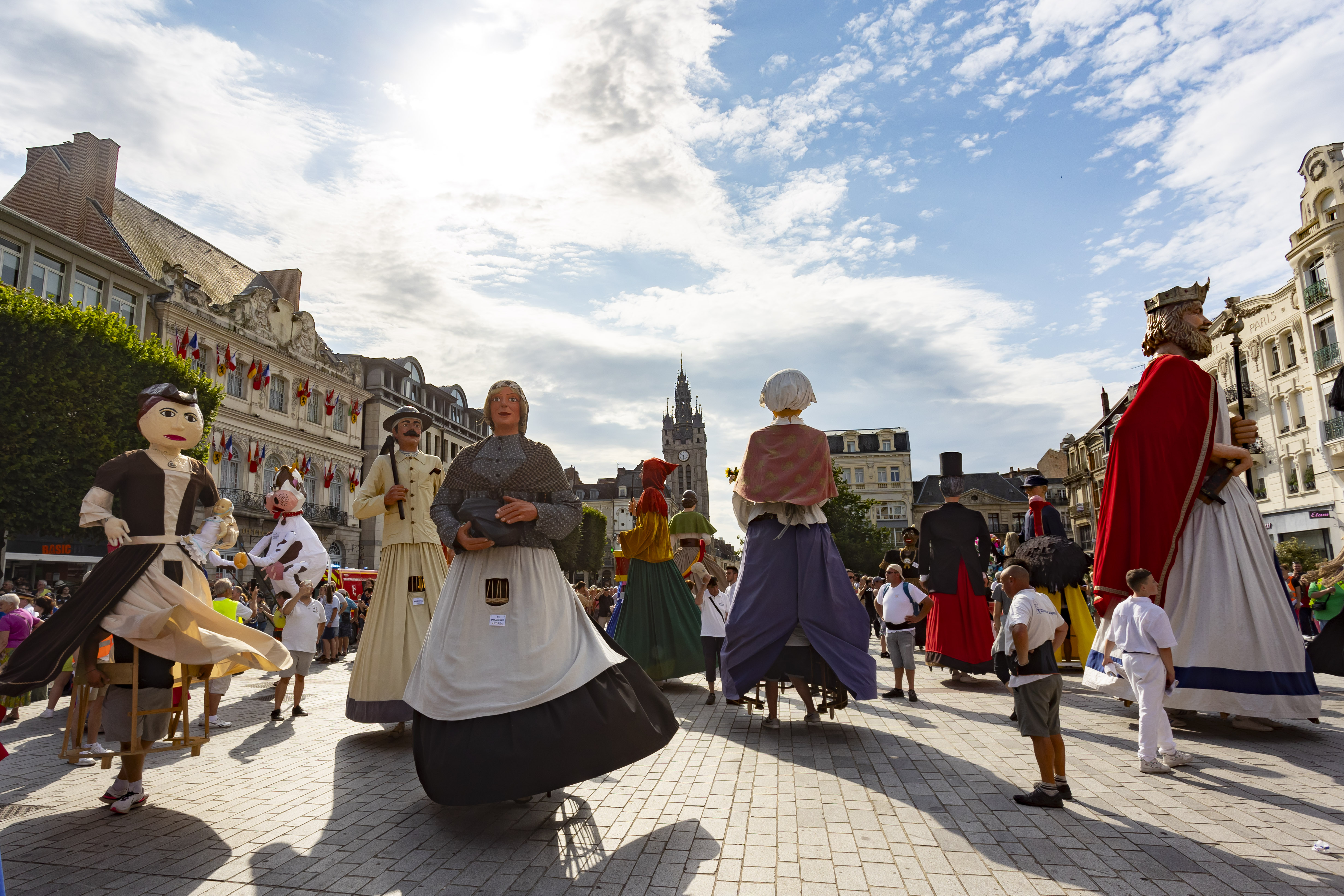 Parade des géants d'ici et d'ailleurs