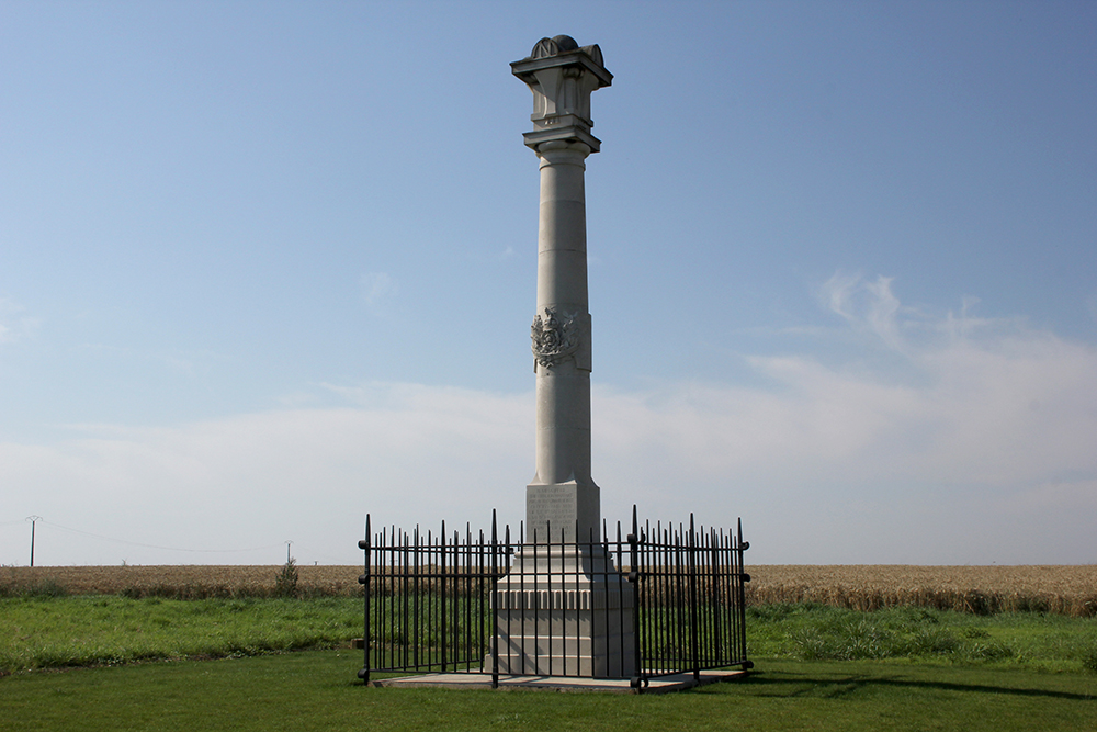 Monument britannique 1er Bataillon Royal North Lancashire I < Cerny-en-Lao
