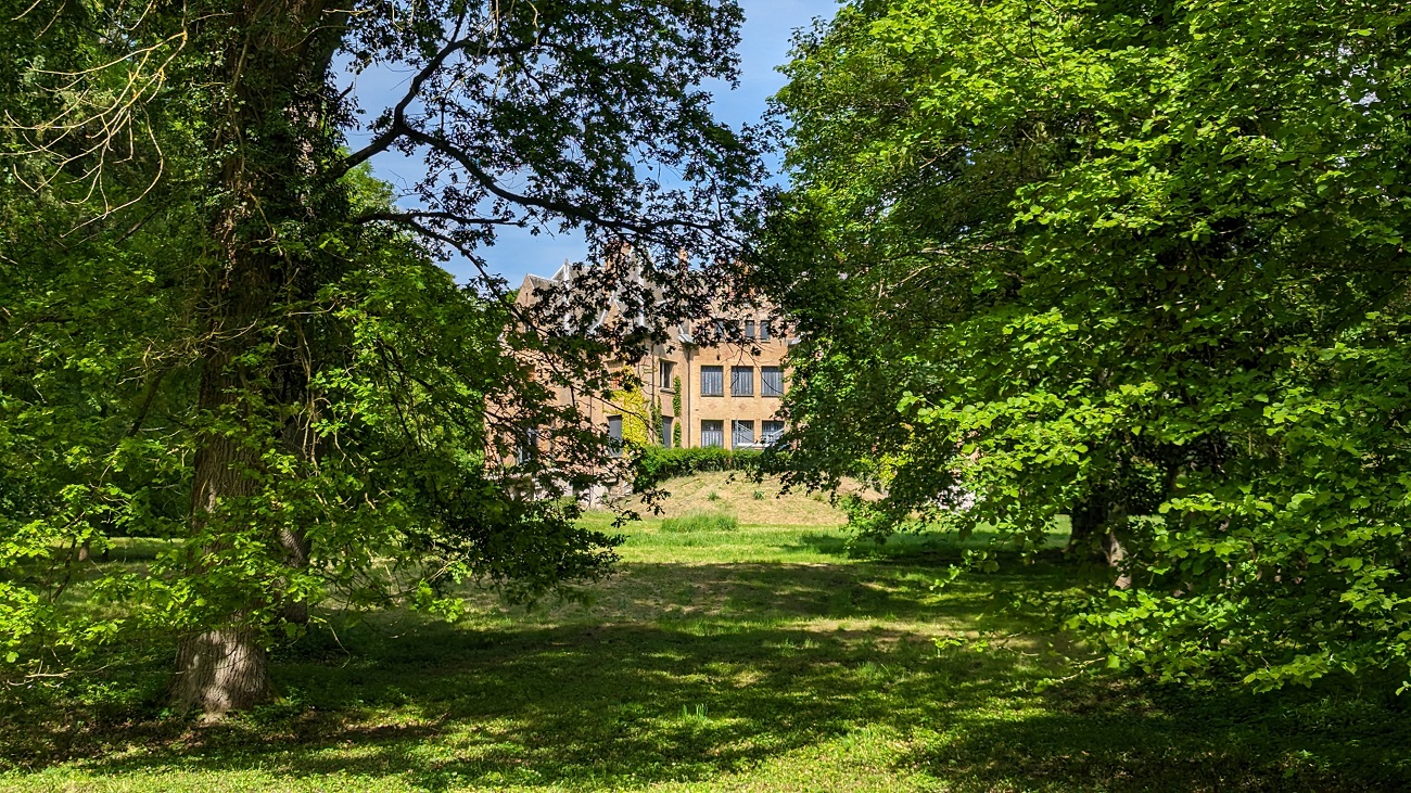 Parc des Chaînées < Chevregny < Aisne < Picardie