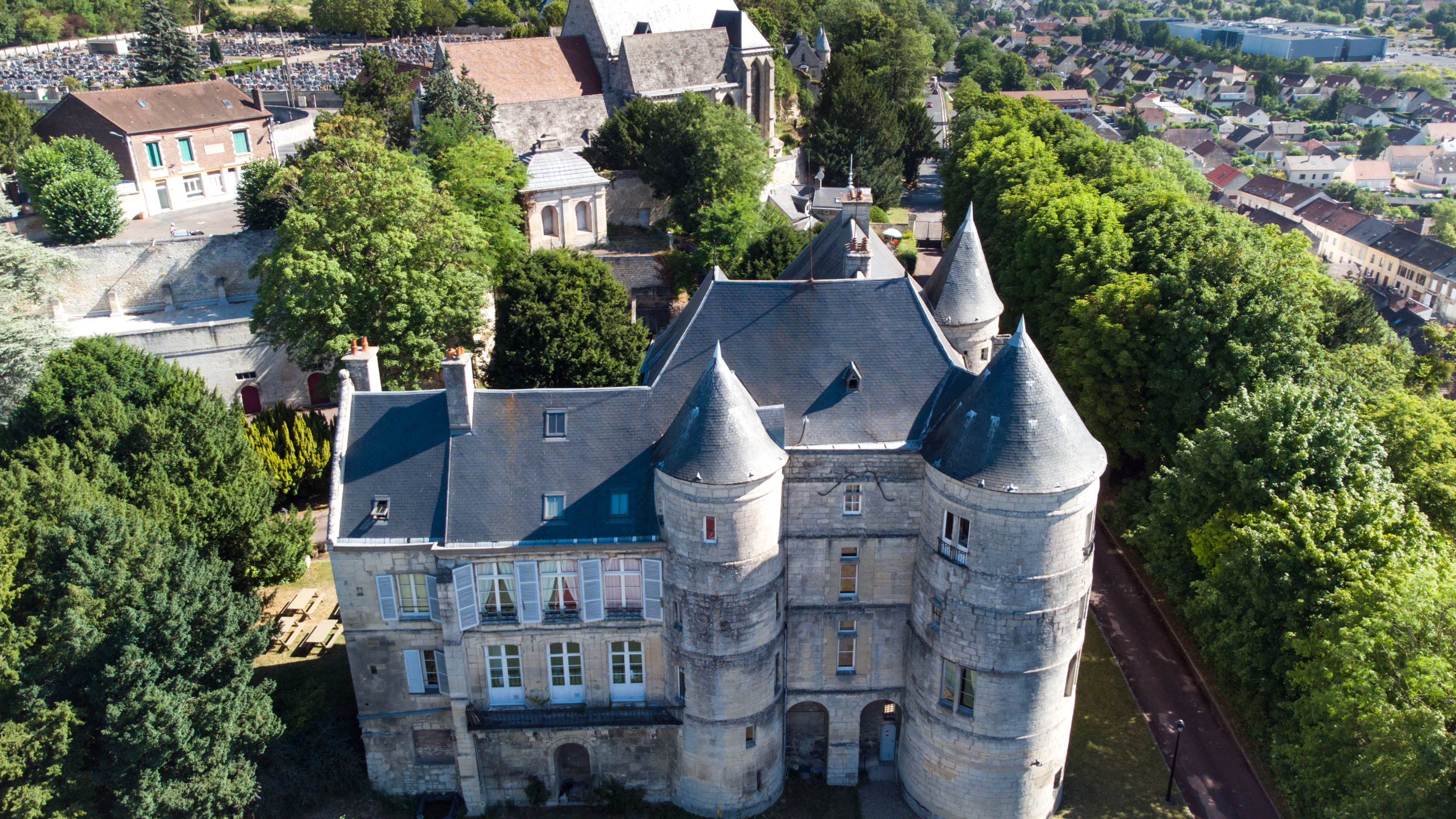 Château de Montataire