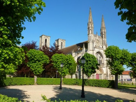 Eglise Saint Martin de Laon < Laon < Aisne < Picardie