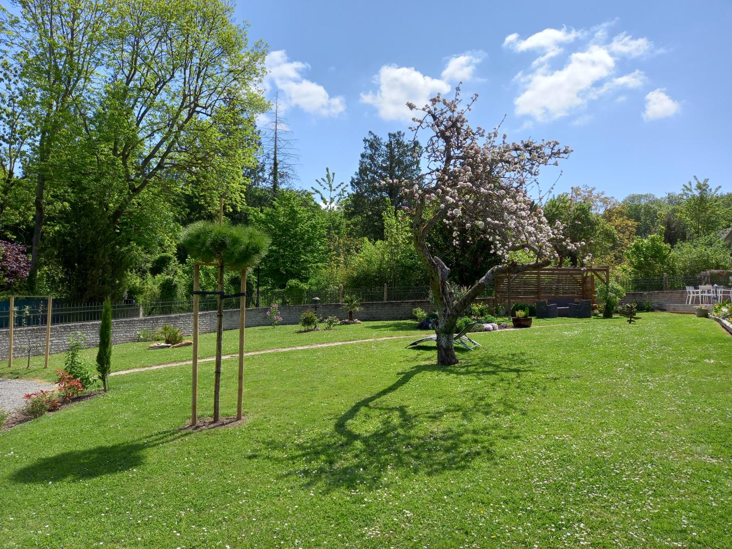 MORIENVAL Re-pause pieds