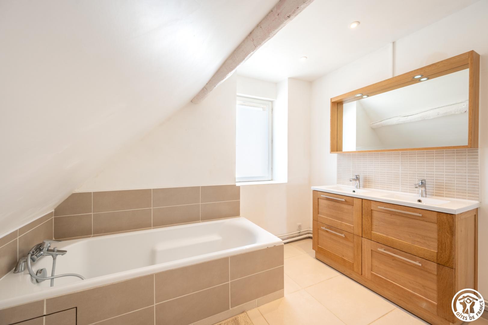 CHEVREVILLE Les Roches