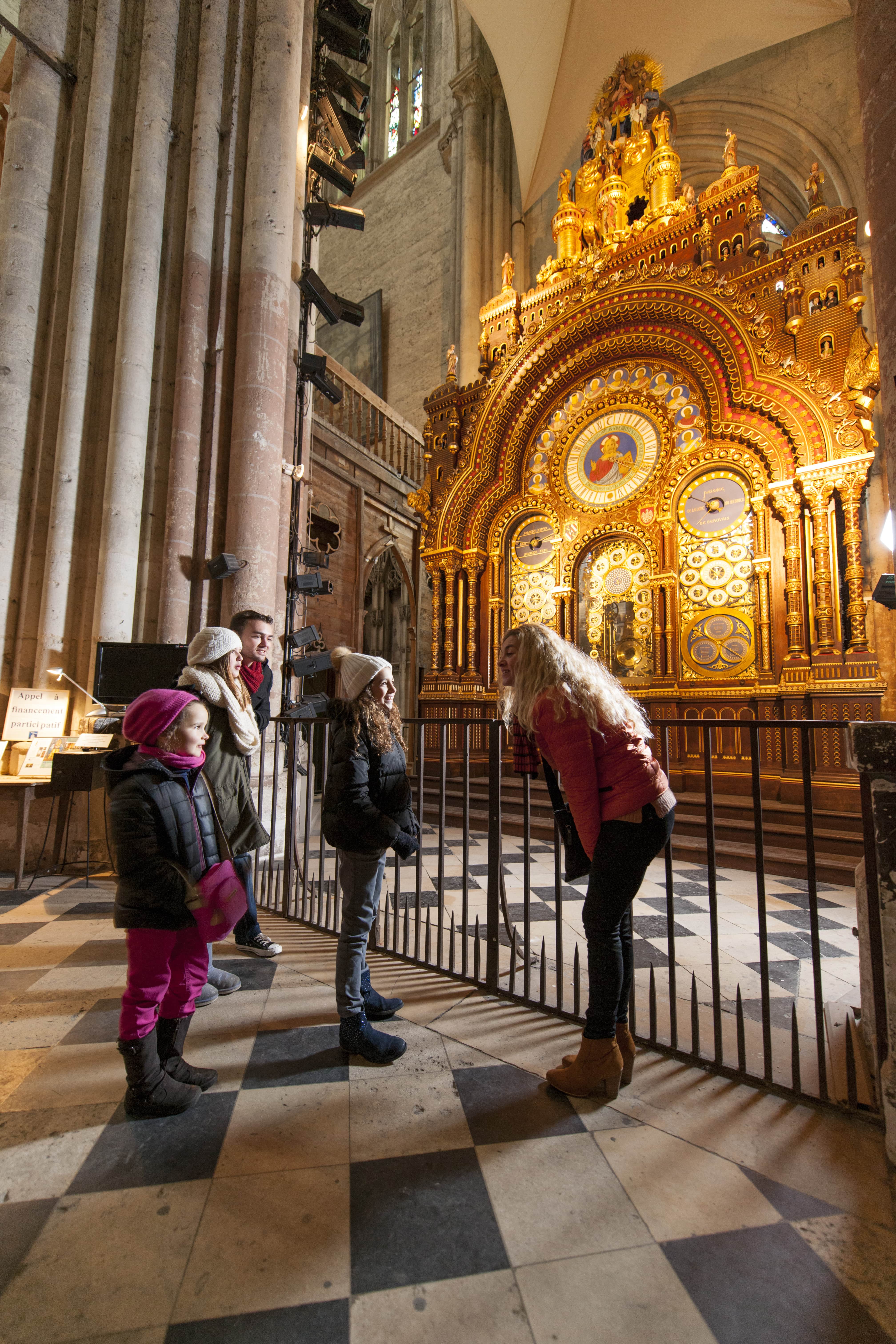 http://Horloge%20astronomique%20de%20la%20Cathédrale%20Saint%20Pierre