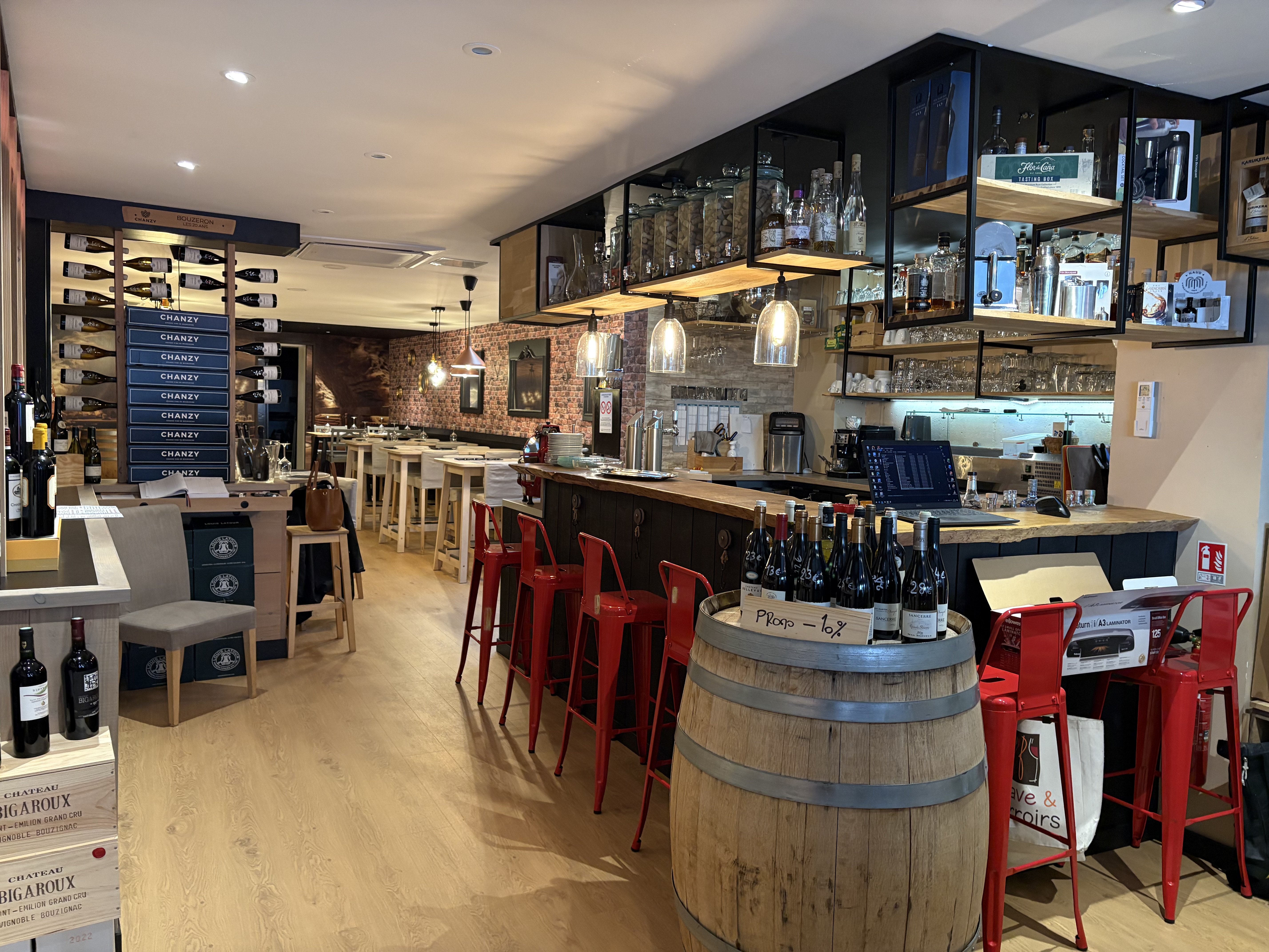 Cave et Terroirs