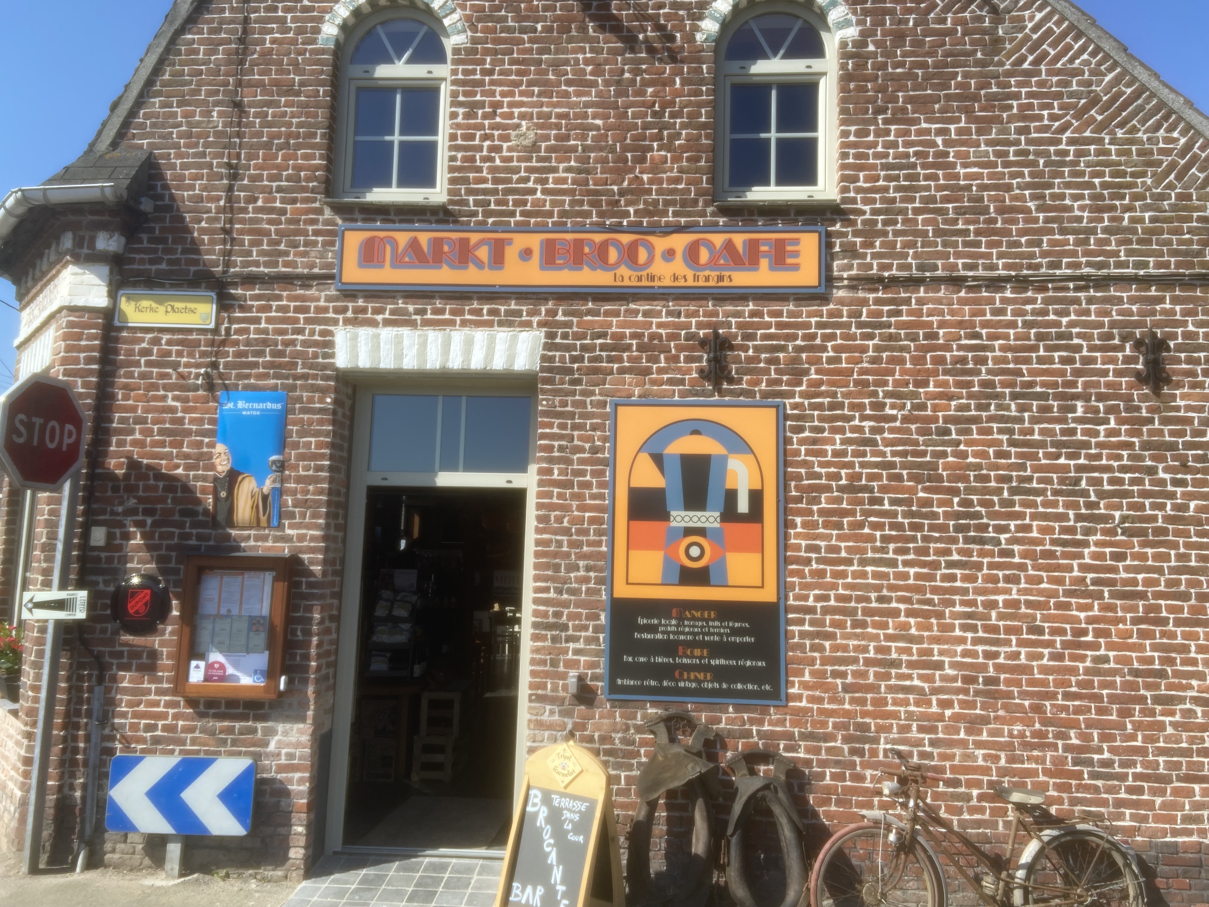 Markt broc café " la cantine des frangins"