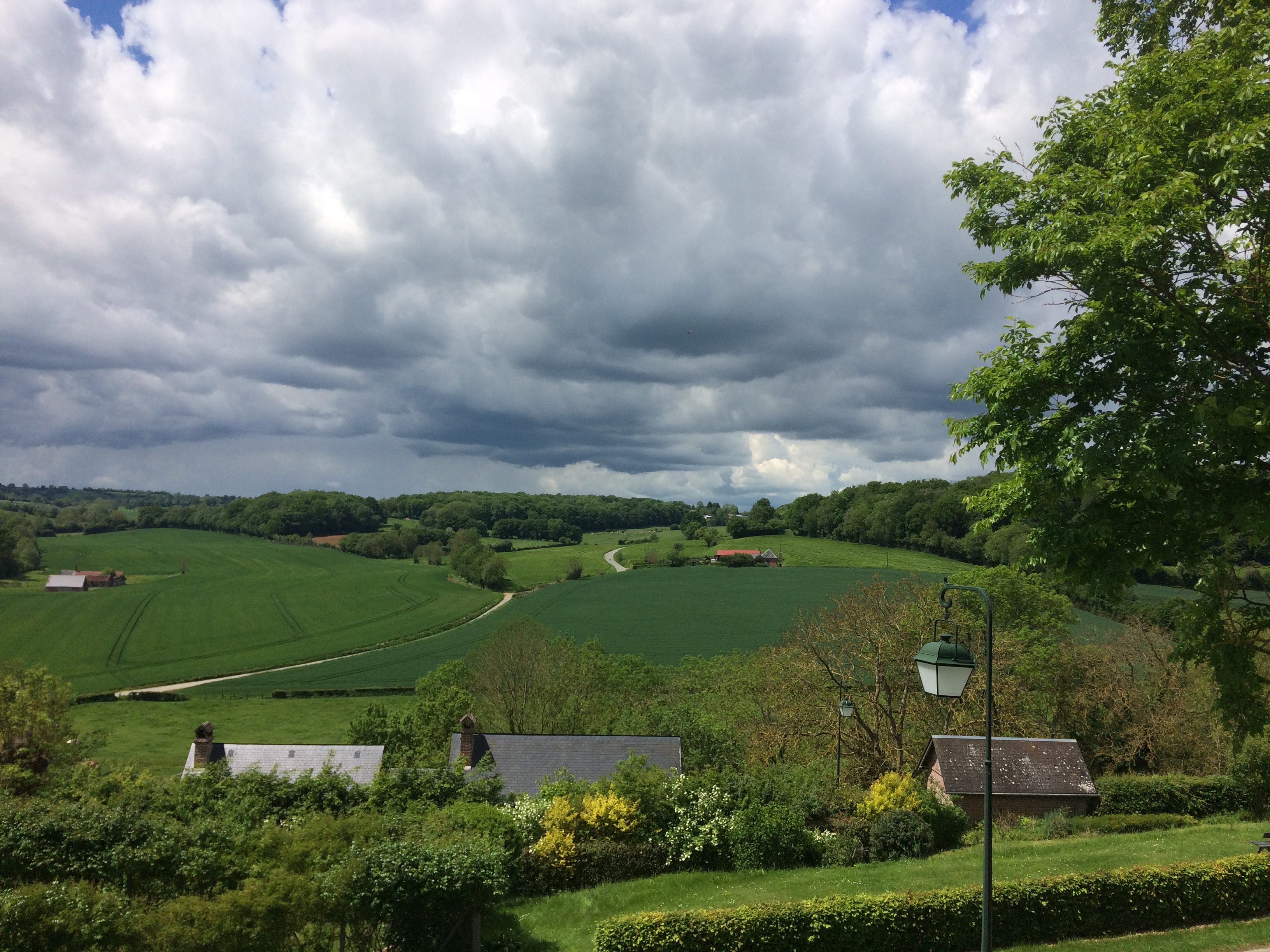 Par le bois de Monceaux et les hameaux de Saint-Arnoult