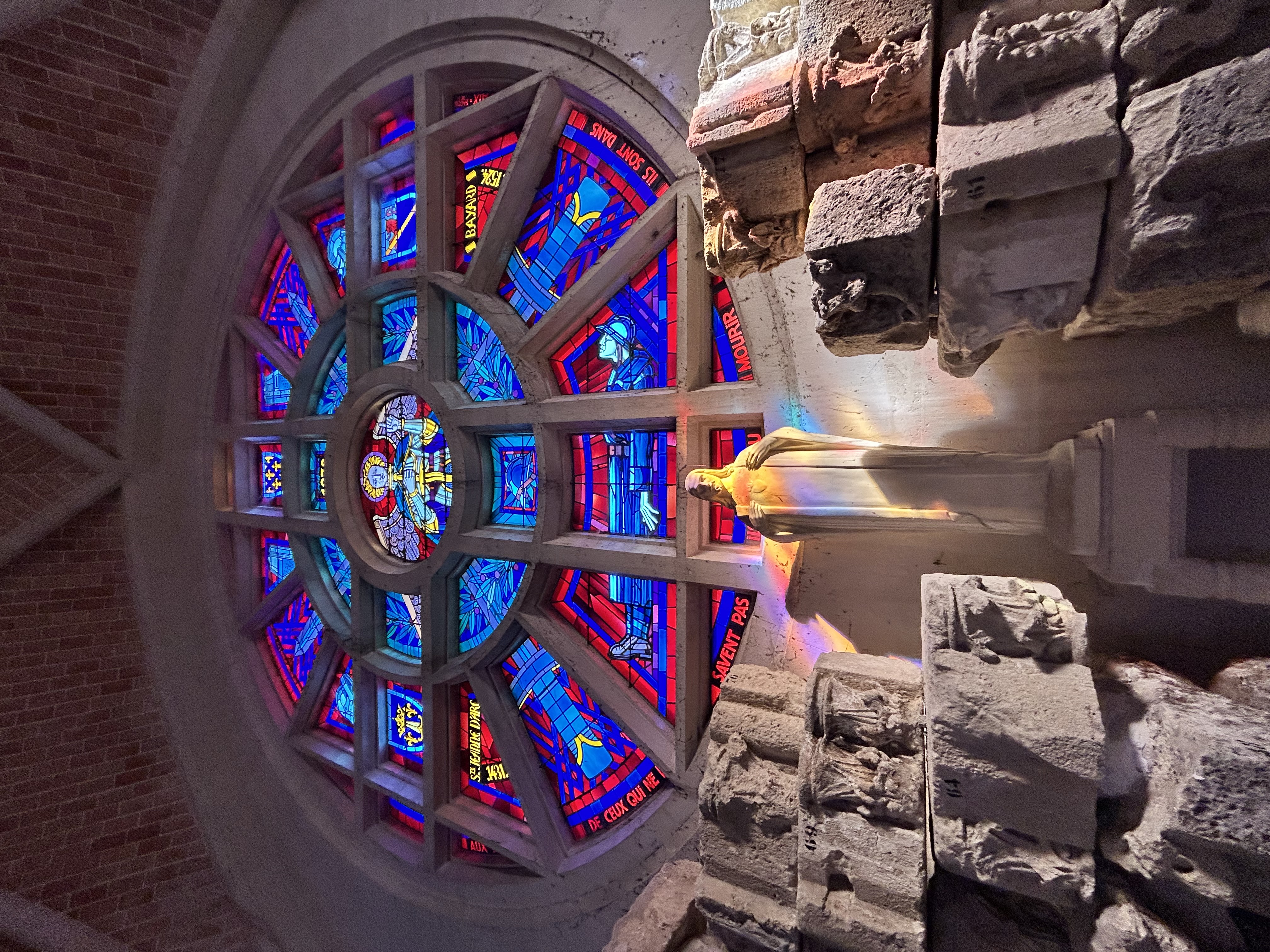 L'église de Mont-Notre-Dame ©OTSV (33)