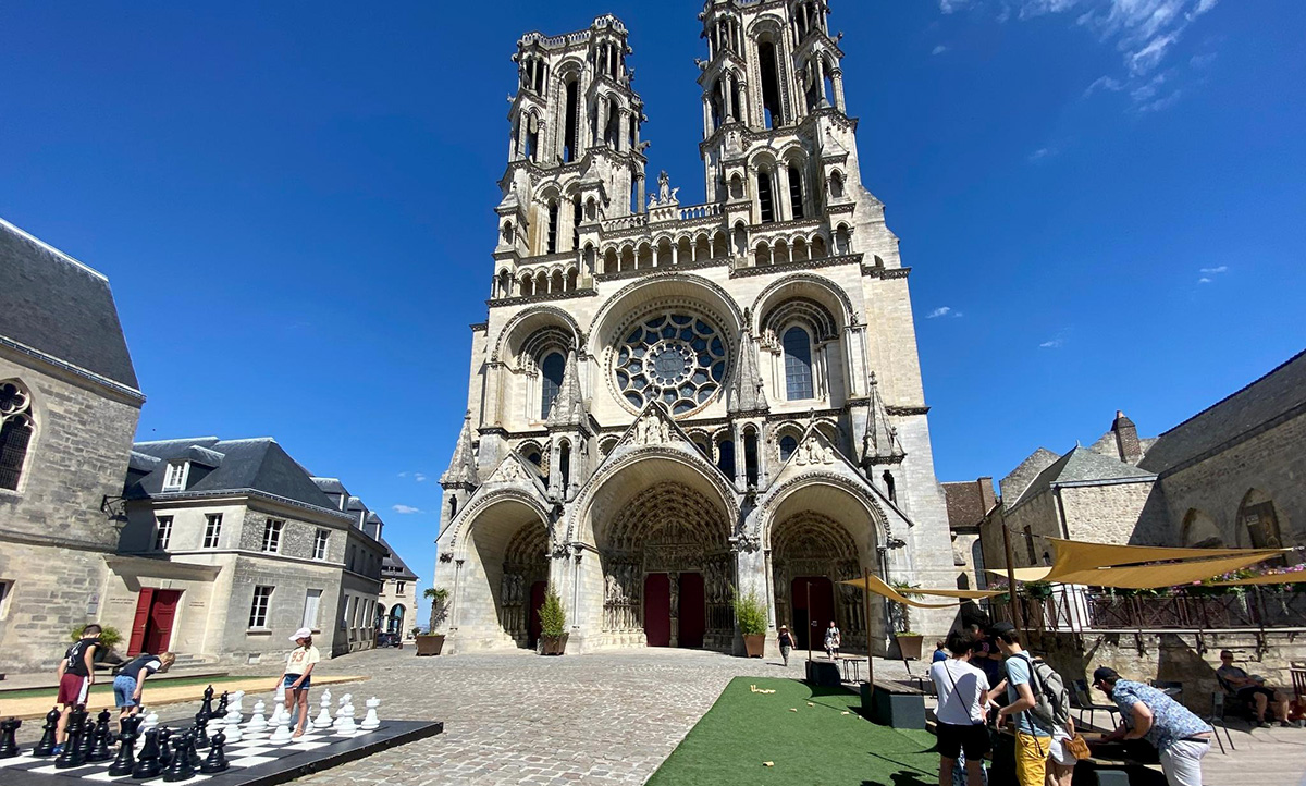 Parvis cathédrale animations < Laon < Aisne < Picardie