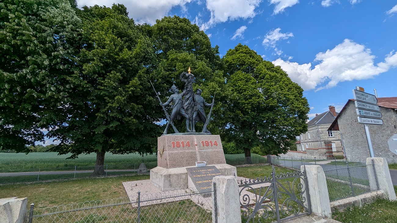 Monument des Marie-Louise 2025 < Bouconville-Vauclair < Aisne < Picardie