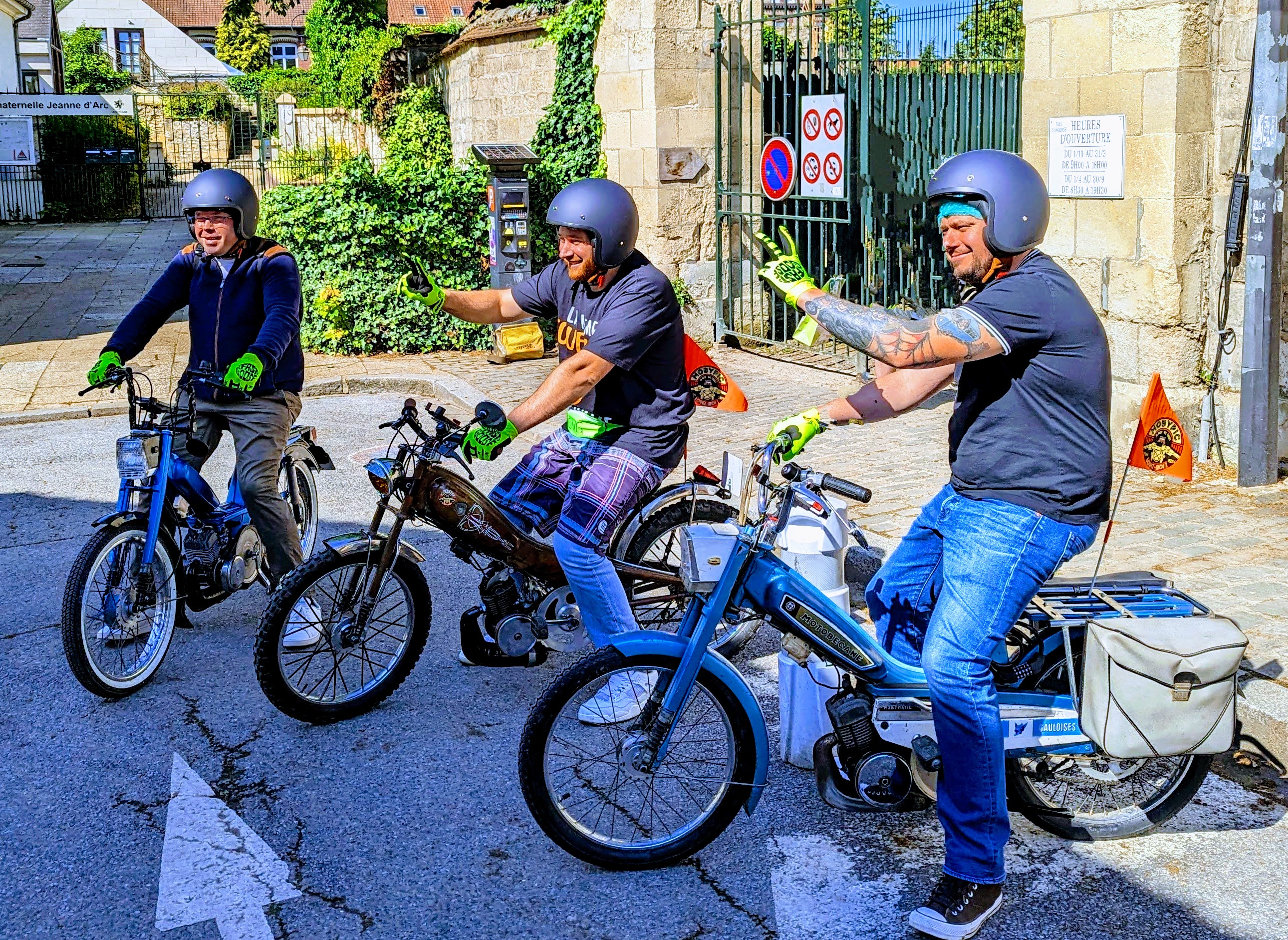 MobyPic': Location et Escape Game en Mobylettes