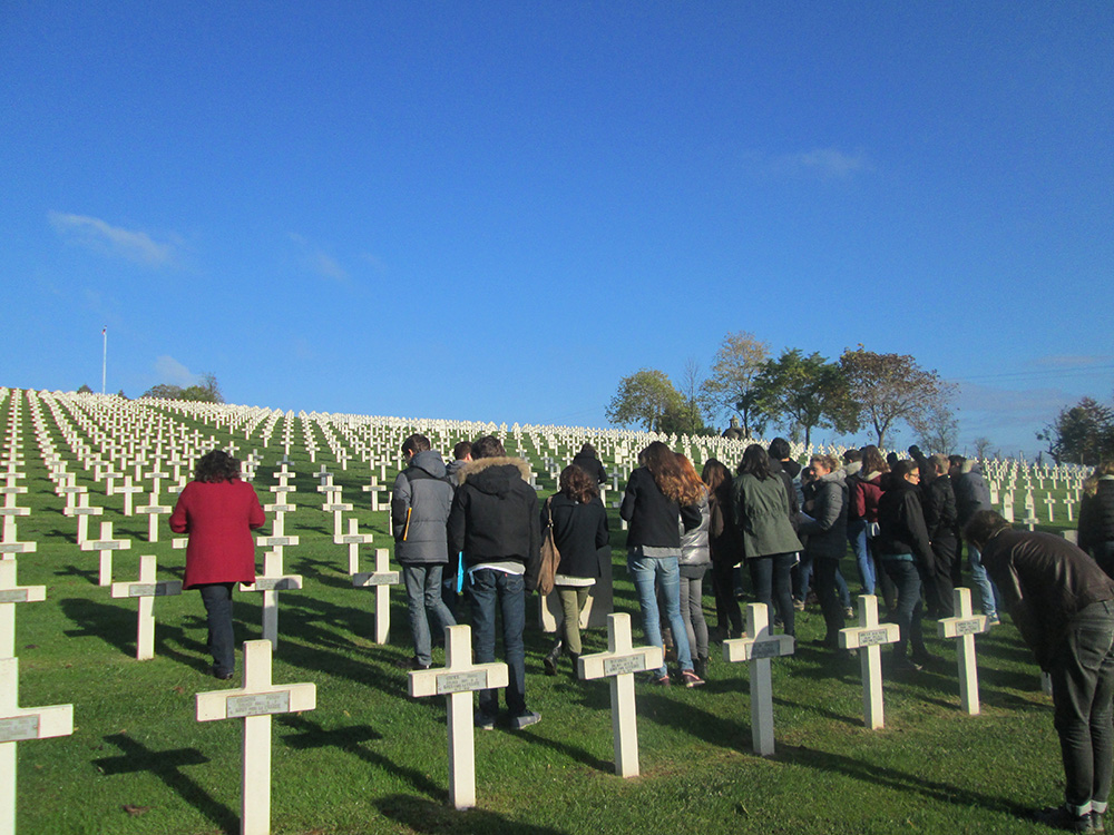 Visite cimetière Craonnelle et plateau de Californie (LISE RUFIN) SIM