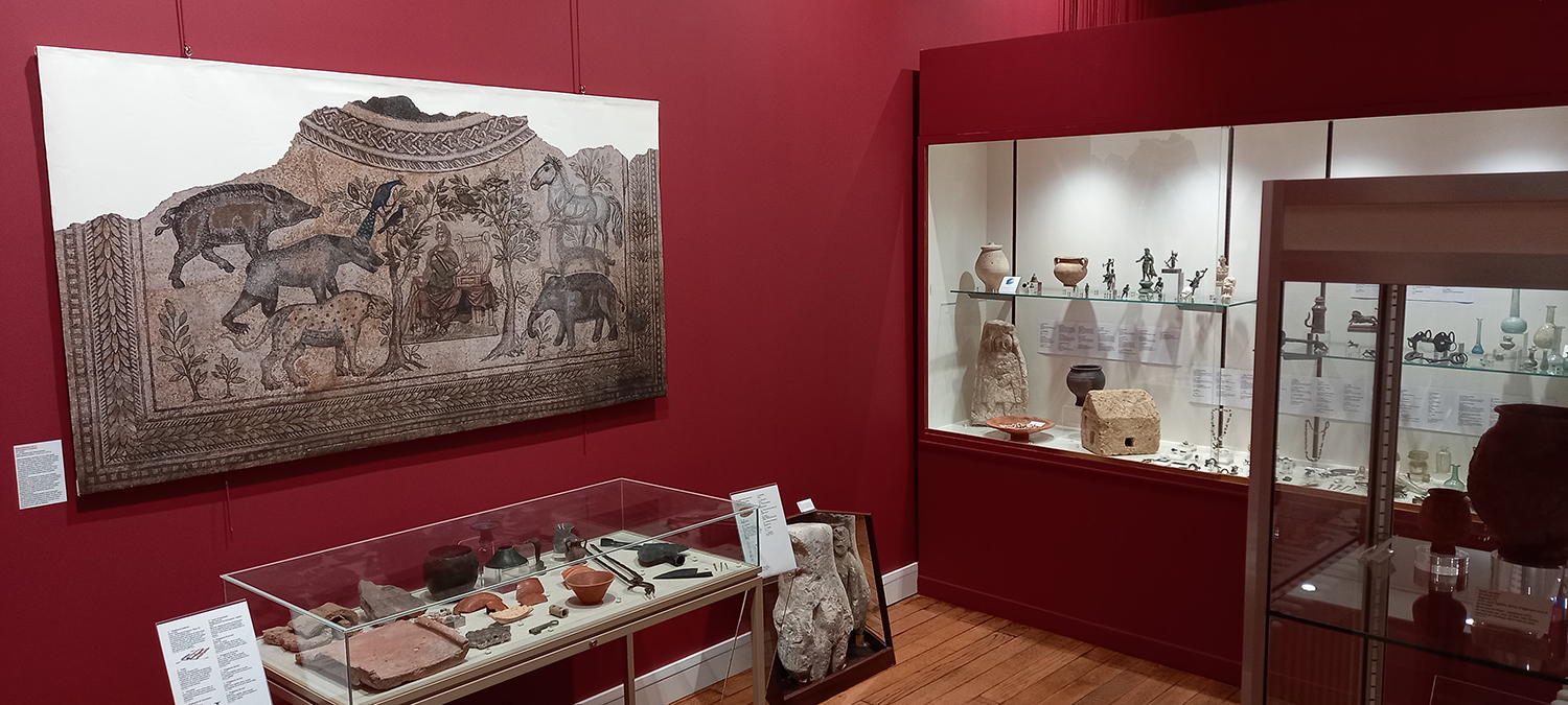 Salle expo musée du Pays de Laon II < Laon < Aisne < Picardie