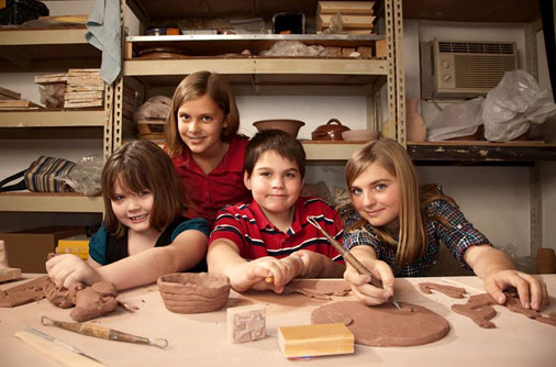 Stage de céramique pour enfants avec Claire Fréchet au village troglodytique de Gouvieux